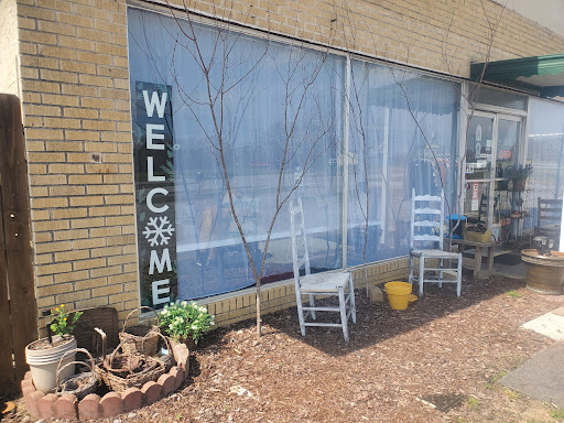 Thriftique Thrift Shoppe & Alterations - Thumbnail
