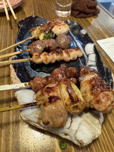 焼鳥ホルモン 炭焼き0式 料理
