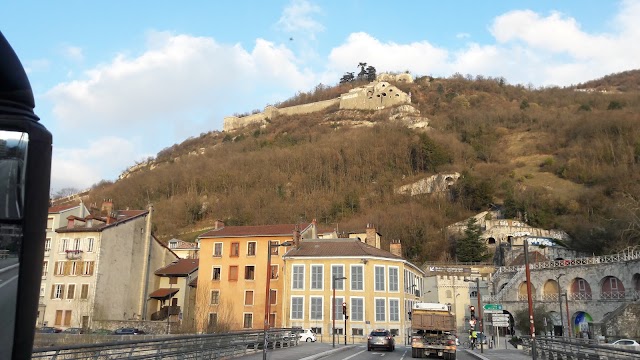 Chez Camille Hotel Café Restaurant