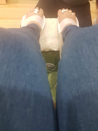 Divina Threading Salon - Thumbnail