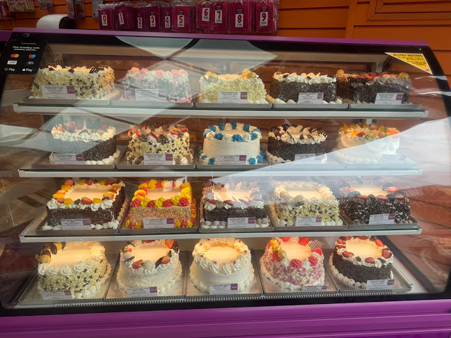 Comments and reviews of Egg Free Cake Box - Alum Rock Road