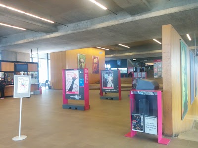 Photos of Geneva University / Uni Dufour