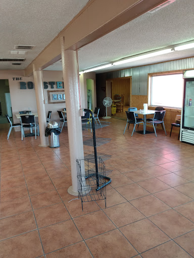 Rooster Cafe - Visual