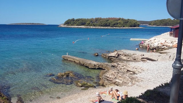 Maslinica Beach