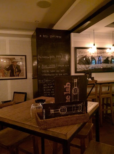 Photos of the lab Wine & tapas bar