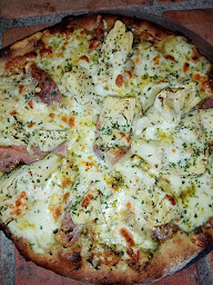 Photo n°33 de La Pizza du Village à Terranjou (Pizzas à emporter)