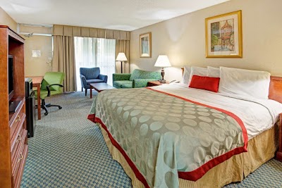 Photos of Ramada Overland Park