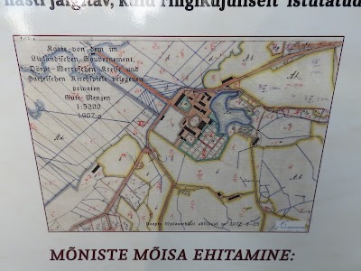 Photos of M&otilde;niste m&otilde;isa varemed ja park