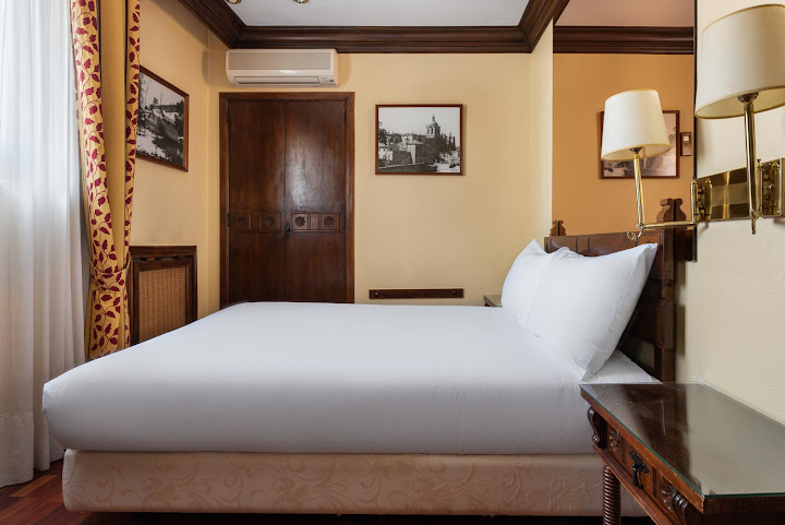 Crisol Conde Rodrigo by null