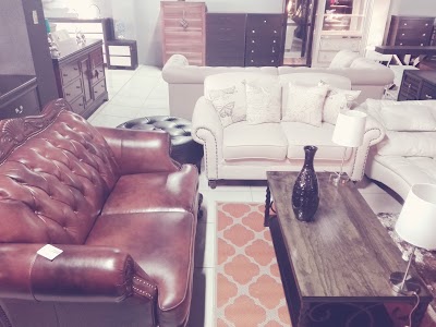 Photos of The Hills Outlet Store