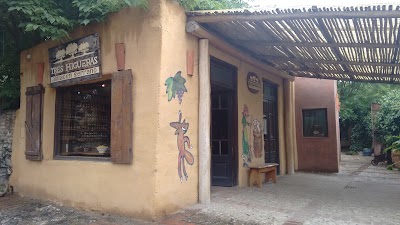 Photos of Tres Higueras Almacen Serrano