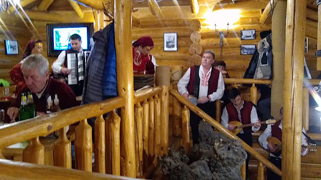 Дървената къща(The Log House)