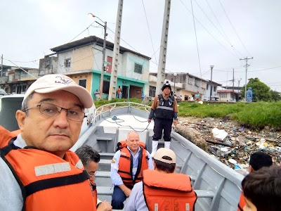 Photos of Pun&aacute; Island