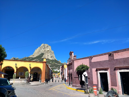 Peña of Bernal - Thumbnail
