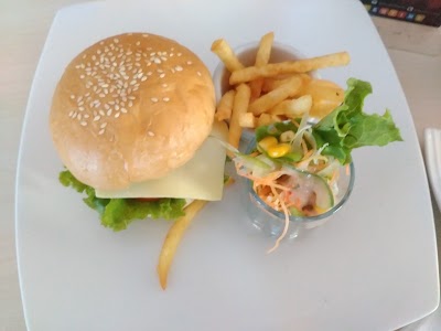 Photos of De Caf&eacute; Resto & Delicatessen