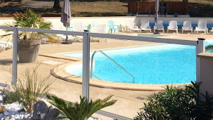 Photo n°4 de Gîtes Les Sentiers du Causse : village de gîtes avec piscine, aire de jeux entre Cahors et Figeac au cœur du LOT à Lentillac-du-Causse (Piscine)