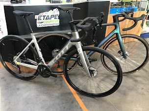 Photo n°4 de L'ETAPE DU COUREUR à La Châtaigneraie (Magasin d'articles de sports)