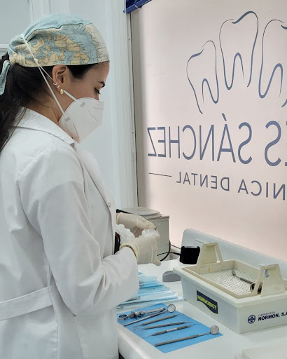 Clínica Dental Nieves Sánchez