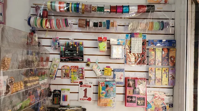 PAPELERÍA EL BOMBIN