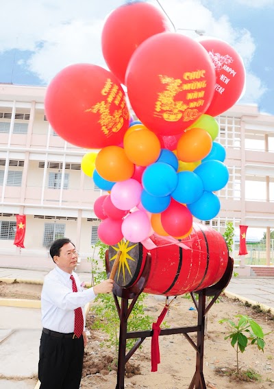 photo of Hoa Ninh High School