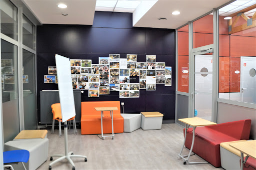 Ecm Besançon - School De Commerce Et Management - Thumbnail
