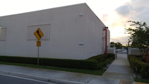 Riva Warehouse - Visual