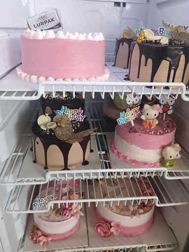 Mommy Gojes Bakery Cafe Sena Permai