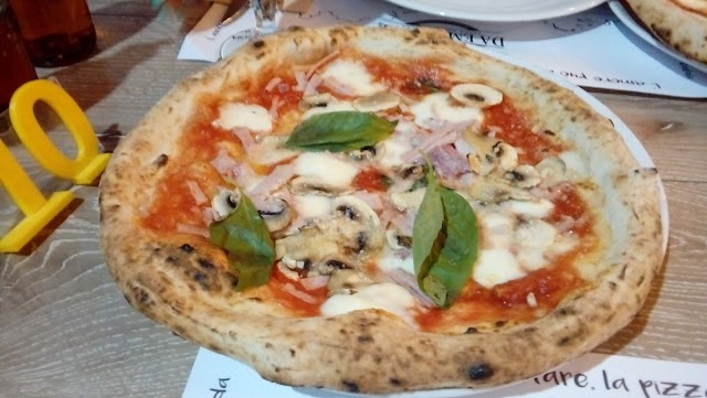 Pizzeria Da Emanuele Napolitana