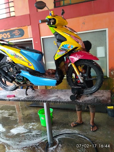 Photos of Car Wash 69