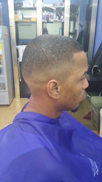 Photos of the castillo barbershop