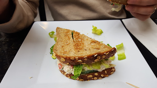 The Leaf Cafe - Visual