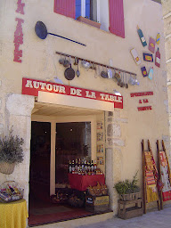 Photo n°25 de Autour de la Table à Aiguines (Conserverie)