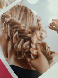 Photo n°42 de Coiffure ART DECO à Toulon (Salon de coiffure)