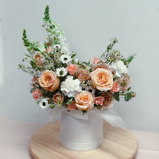 Luna Flowers - Thumbnail