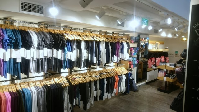 Mapstr - Shopping lululemon Singapore 