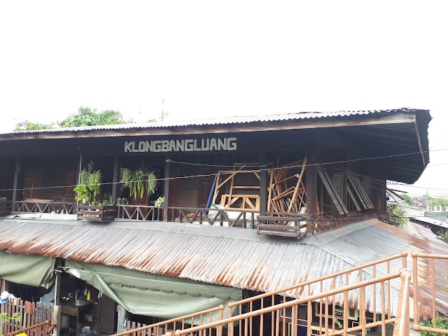 Khlong Bang Luang Floating Market