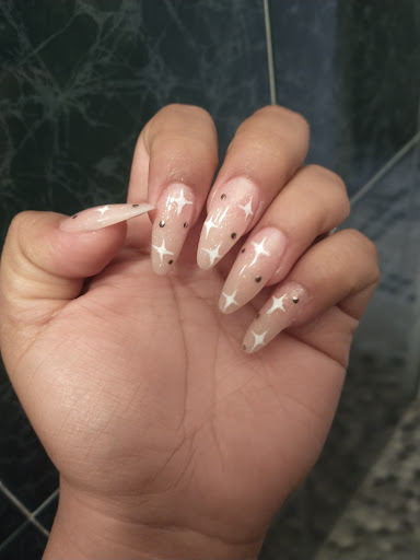 Colored Nails - Thumbnail
