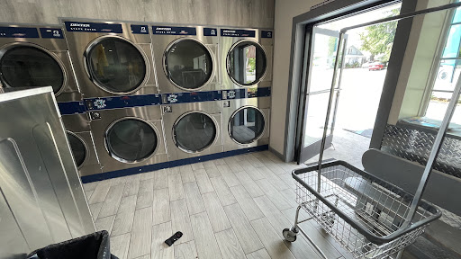 Paso de Robles Laundromat - Thumbnail
