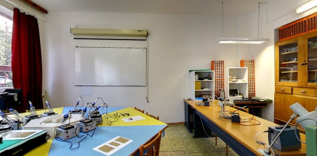 Komentáre a hodnotenia Stredná priemyselná škola Jozefa Murgaša