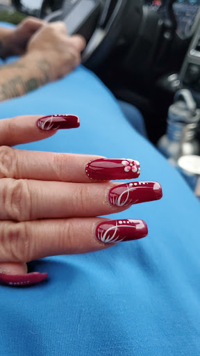 Kayla's Nails - Visual
