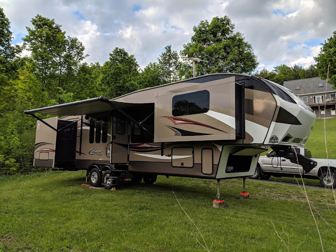 shadow toy hauler available for sale