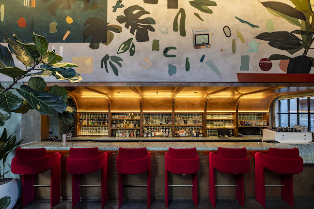 https://virginhotels.com/london-shoreditch/?utm_source=google&utm_medium=organic&utm_campaign=google_local_virgin_hotels_london_shoreditch