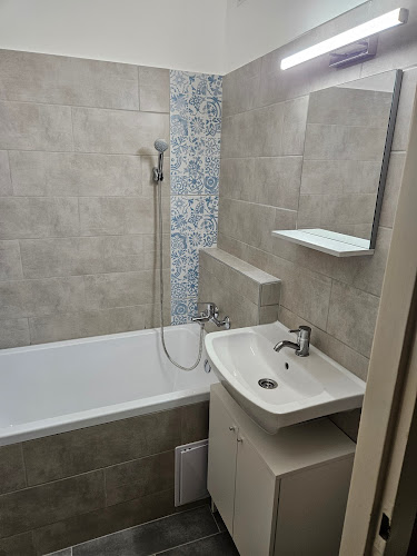 Comentarii opinii despre Vesz-M-Bau Kft.