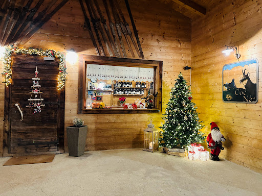 Farm Coc Ner Gallery - Italy