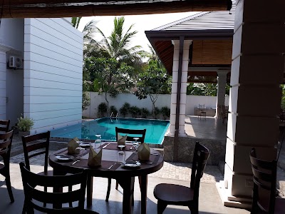 Photos of Kevan's Casa City Hotel