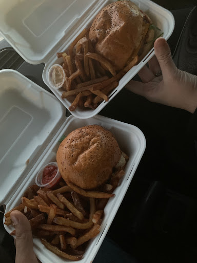 Photo 2 - Les Burgers de Brice (Airstream Burger)