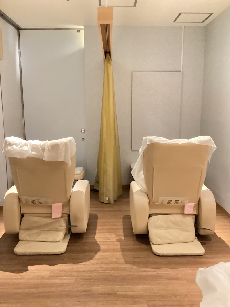 ラフィネ 名古屋エスカ店