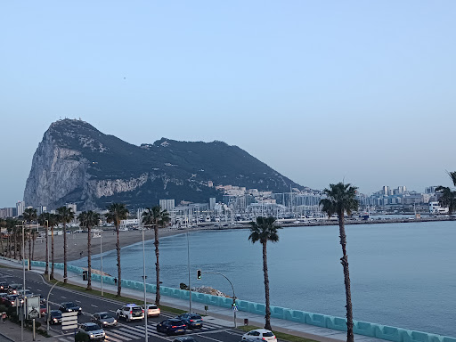 Vistas a 3 Países y 2 Continentes