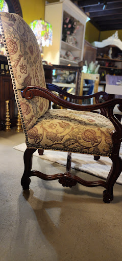 Anna's Closet Upscale Consignments - Thumbnail