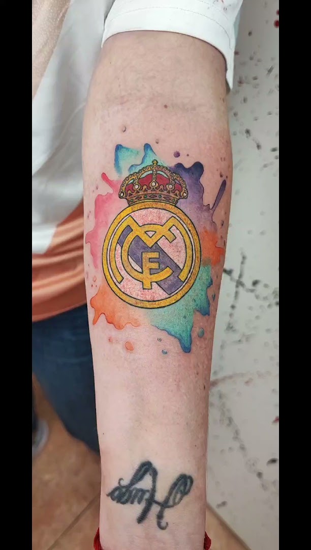 Lola&Juanka28tattoo - Piercing - Graffiti
